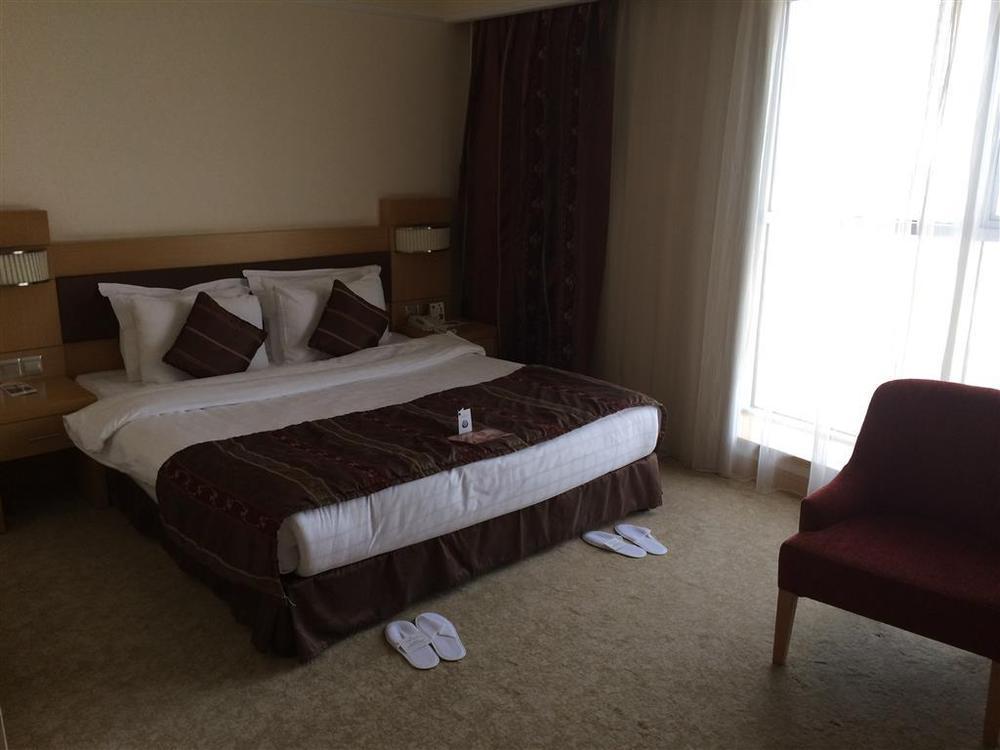 Grand Pasha Luxury Central Nicosia Hotel & Casino Bilik gambar